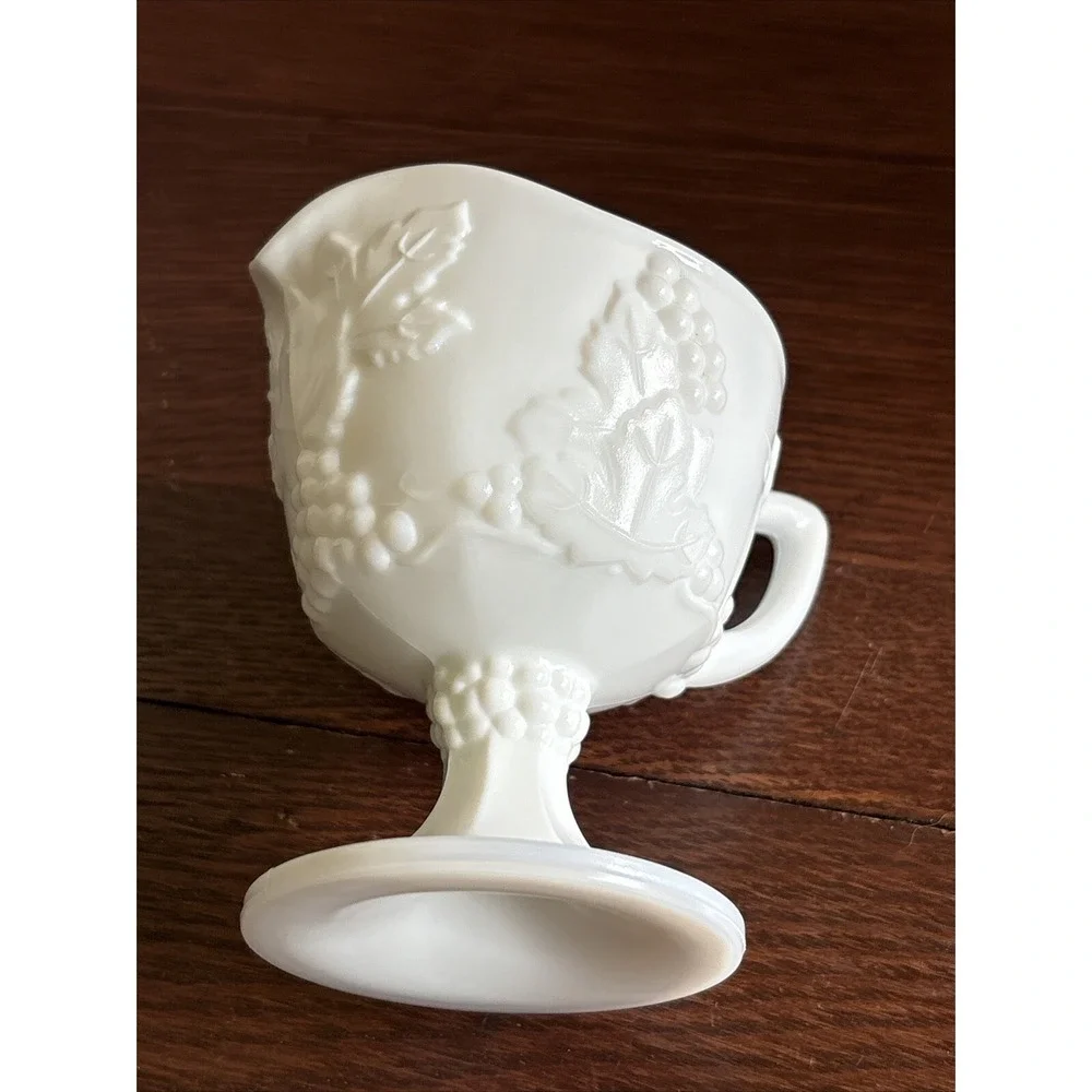 Vintage Indiana Colony‎ Harvest Milk Glass Footed Creamer Grapes & Leaves